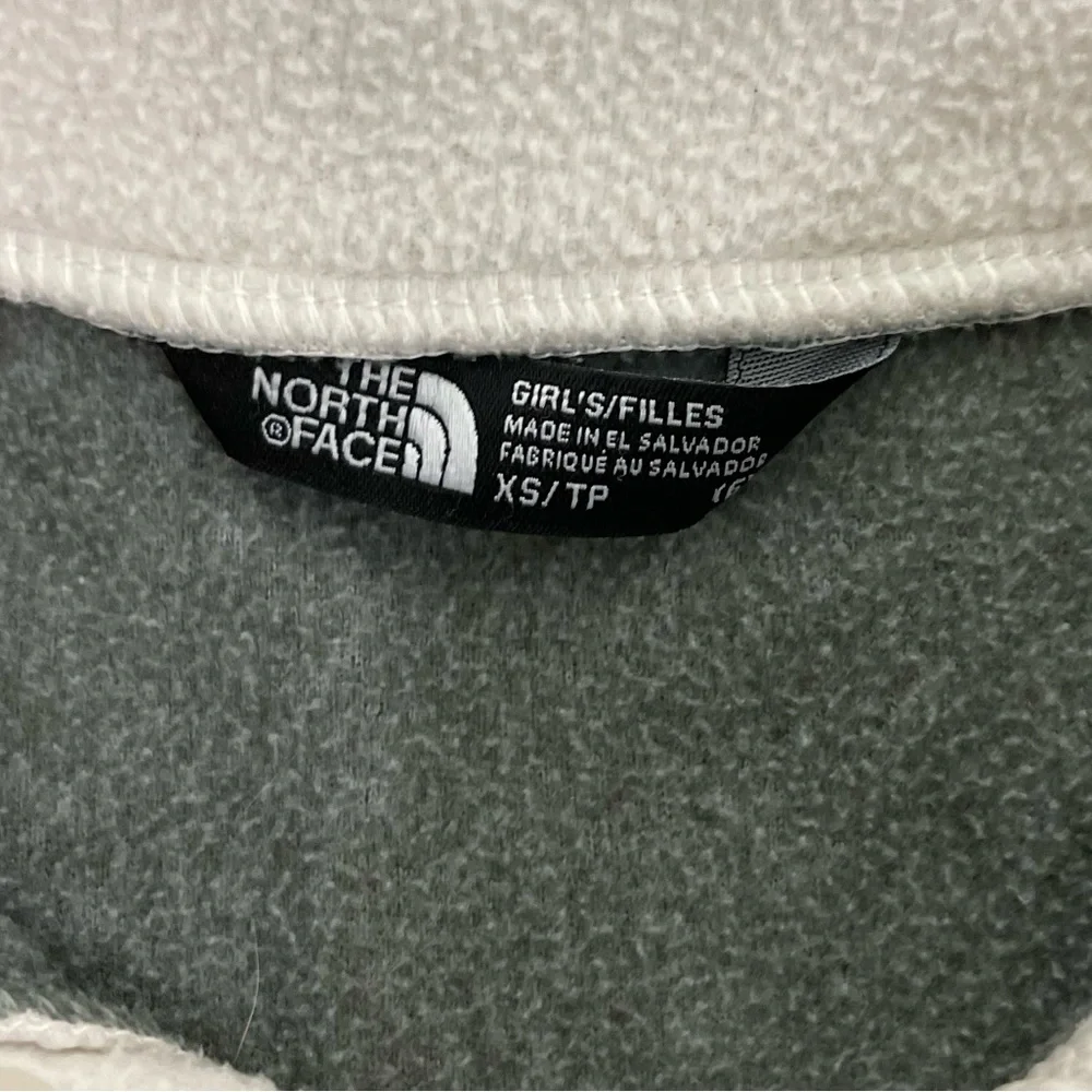 The North Face Girls’ Glacier ¼ Snap - Picture 4 of 8